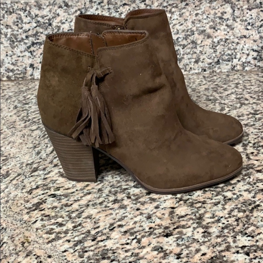 AE chocolate brown suede heeled boots